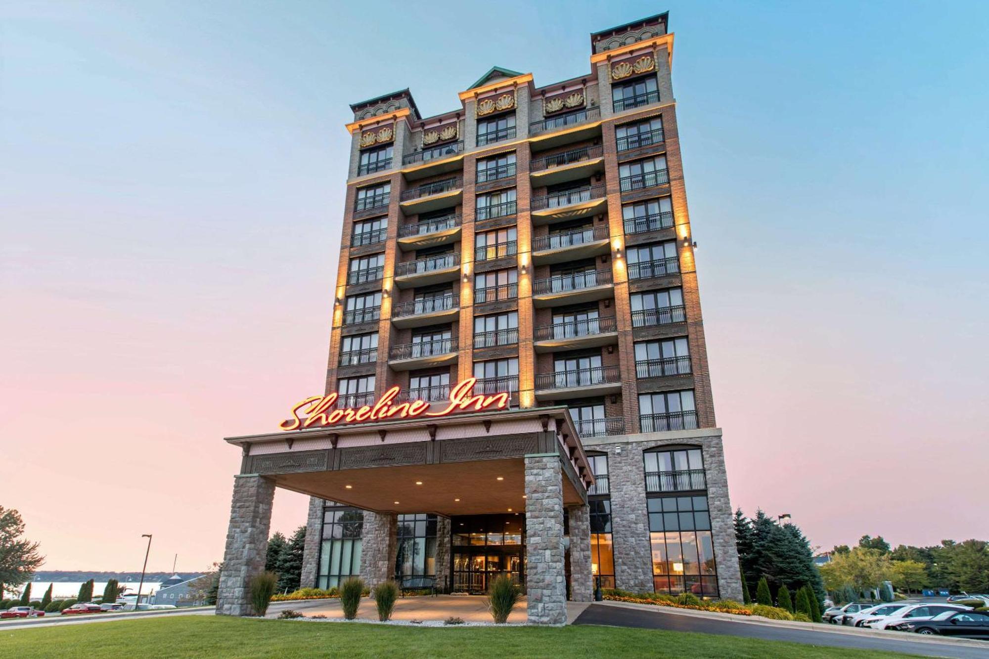 Shoreline Inn & Conference Center, Ascend Hotel Collection Muskegon Exterior photo