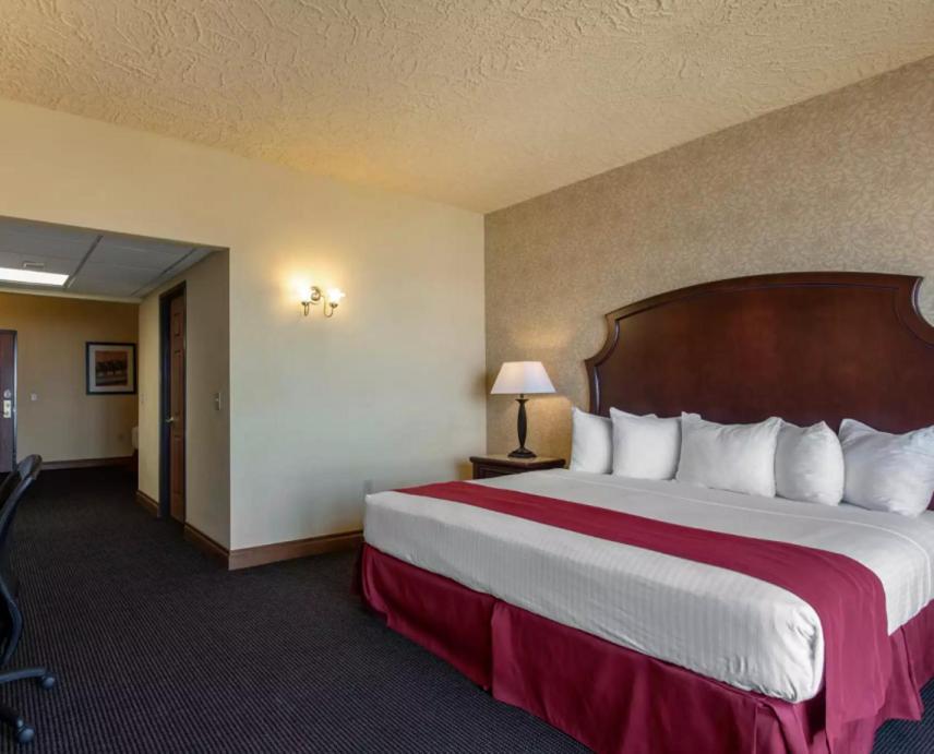 Shoreline Inn & Conference Center, Ascend Hotel Collection Muskegon Exterior photo
